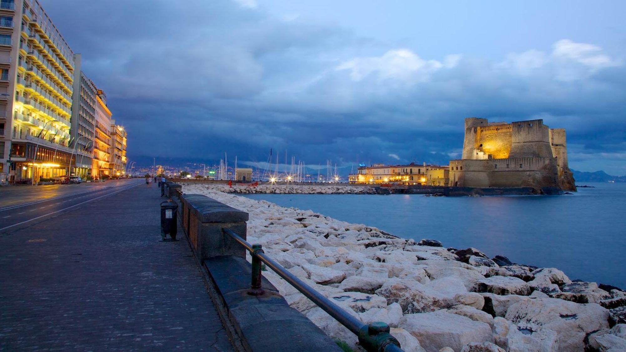 Donna Lena Relais Napoli Bed and Breakfast Buitenkant foto